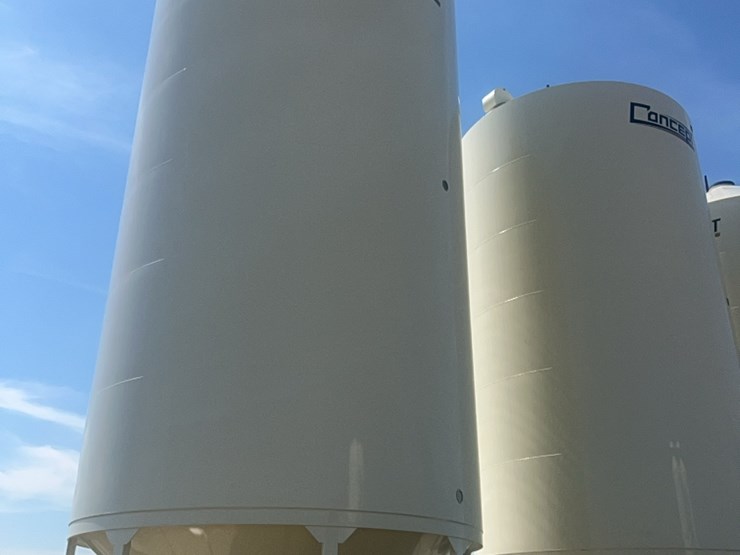 concept-7,500-bushel-hopper-bin,-fully-equipped-with-bin-fan-with-agi-grainguard-10-hp-three-phase-electric-motor.-image-8