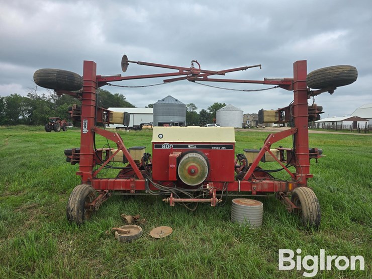 case-ih-800-image-2