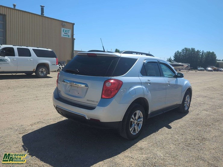 2012-chevrolet-equinox-lt-image-4