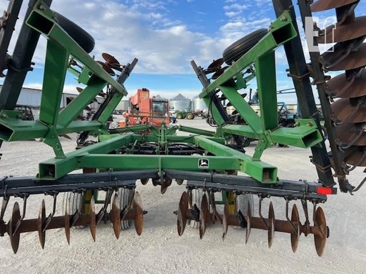 john-deere-630-image-21