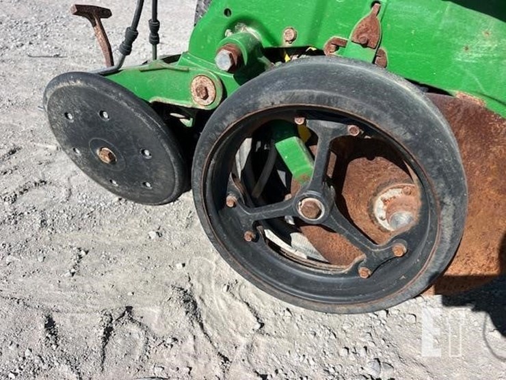 2009-john-deere-1770nt-image-24