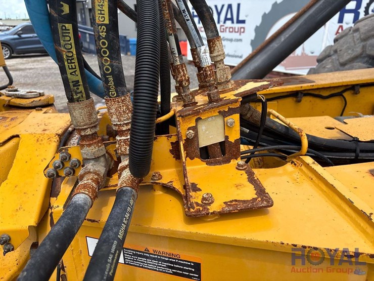 deere-410e-image-10