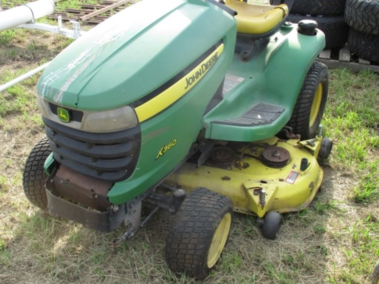 john-deere-x360-image-2
