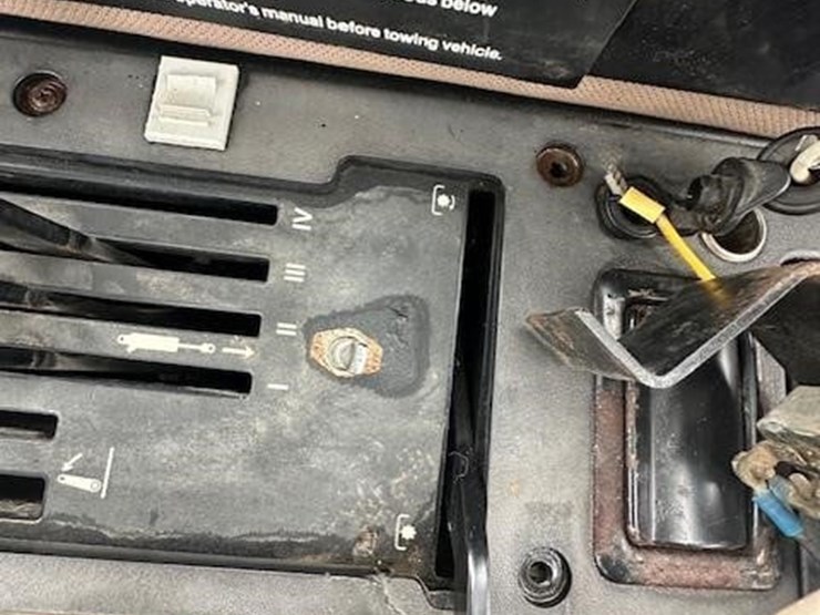 1989-john-deere-8760-image-28