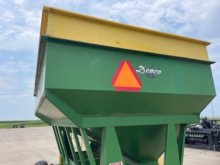 demco-325-image-10