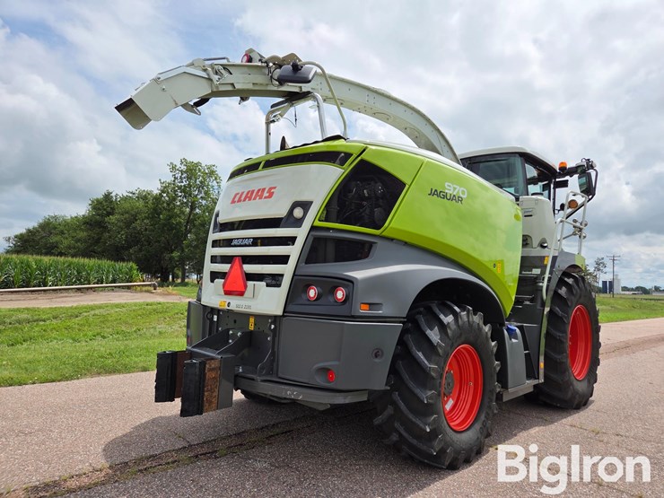 2022-claas-jaguar-970-image-5