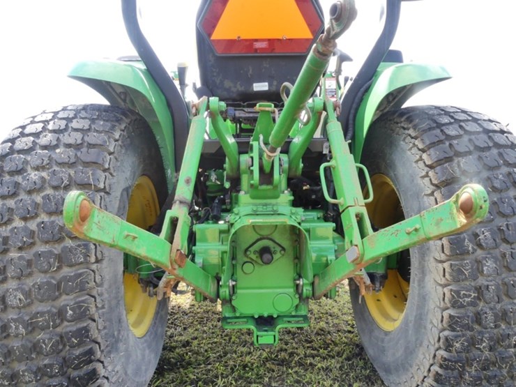 john-deere-3033r-image-5