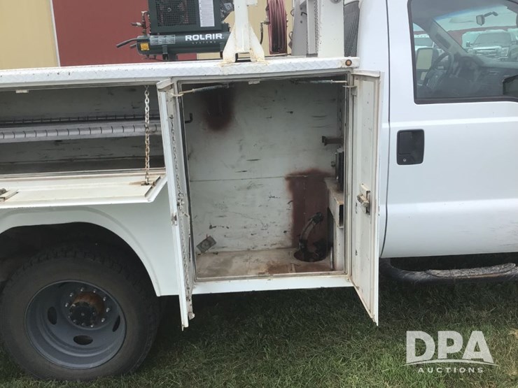 2008-ford-f550-image-15