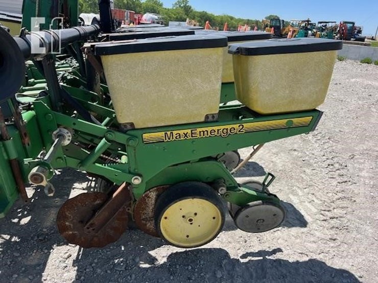 1993-john-deere-7200-image-28