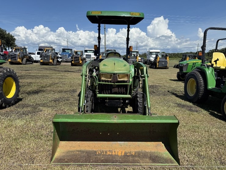 john-deere-3025e-image-3