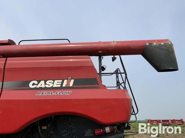 2011-case-ih-5088-image-10