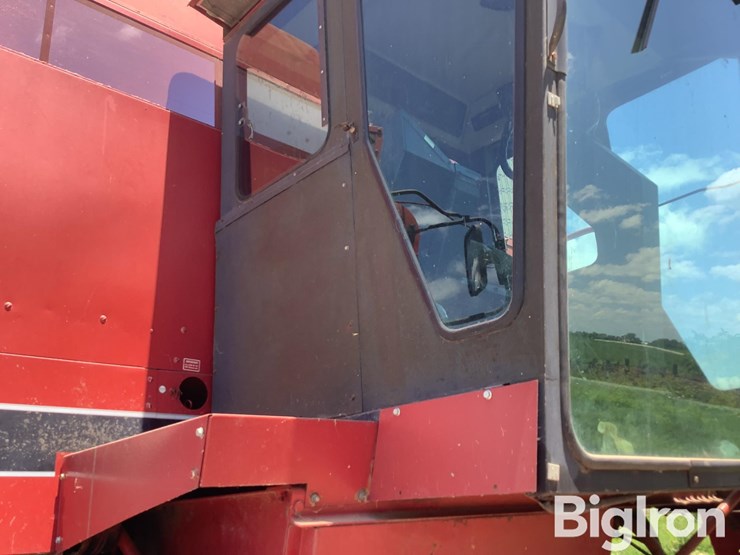 1990-case-ih-1660-image-13