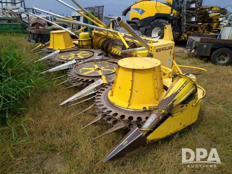 2003-new-holland-600-image-1