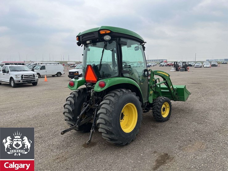 2011-john-deere-3520-image-13