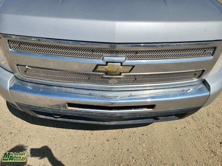 2011-chevrolet-silverado-1500-image-30
