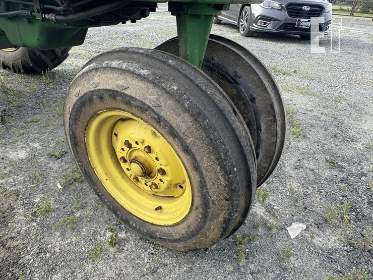 1965-john-deere-2010-image-17