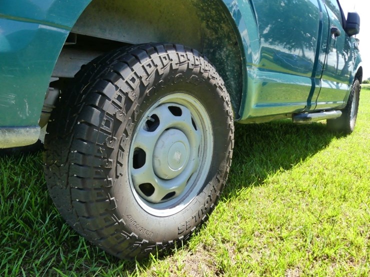 2019-ford-f150-xl-image-6