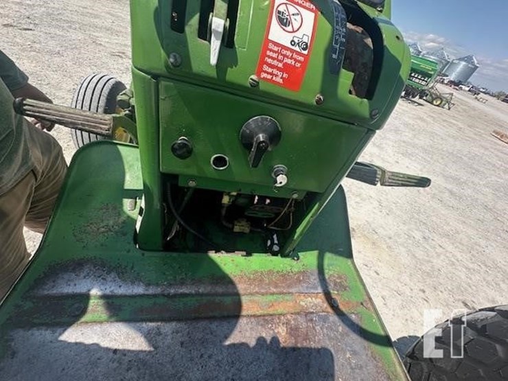 1963-john-deere-2010-image-16