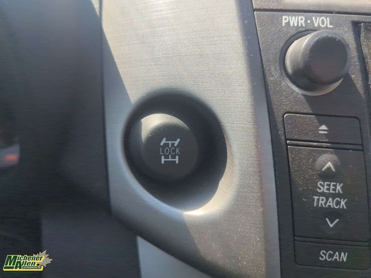 2008-toyota-rav4-image-35