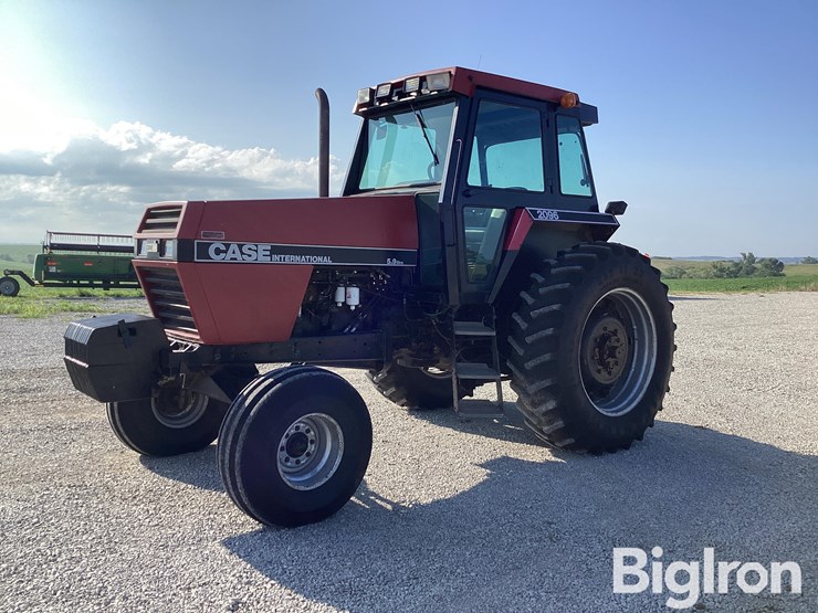 1988-case-ih-2096-image-1