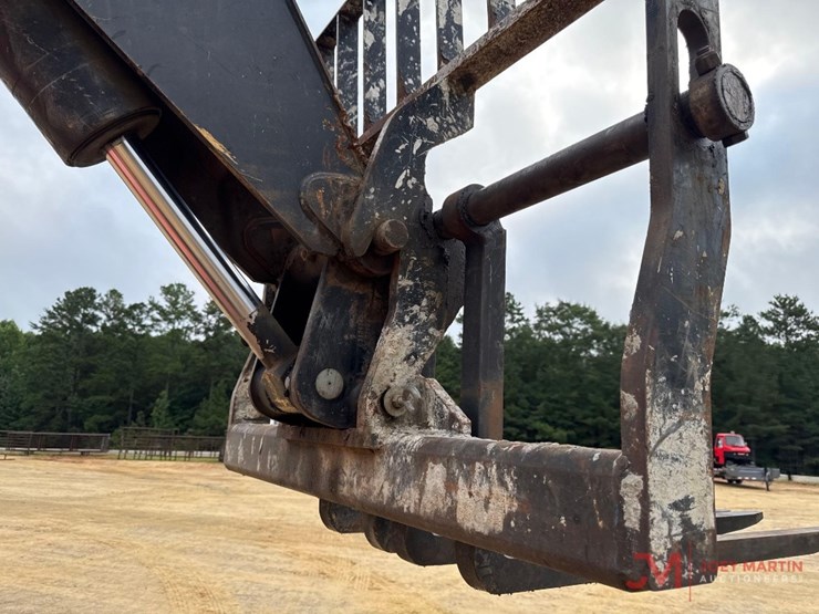 2018-jlg-8042-image-13