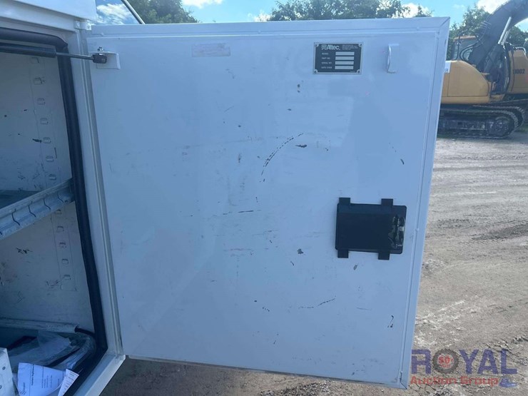2014-altec-at200a-image-29
