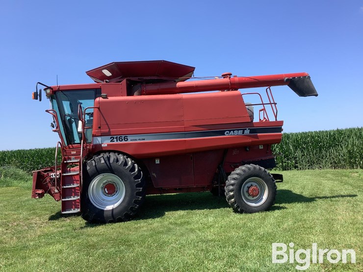 1995-case-ih-2166-image-2