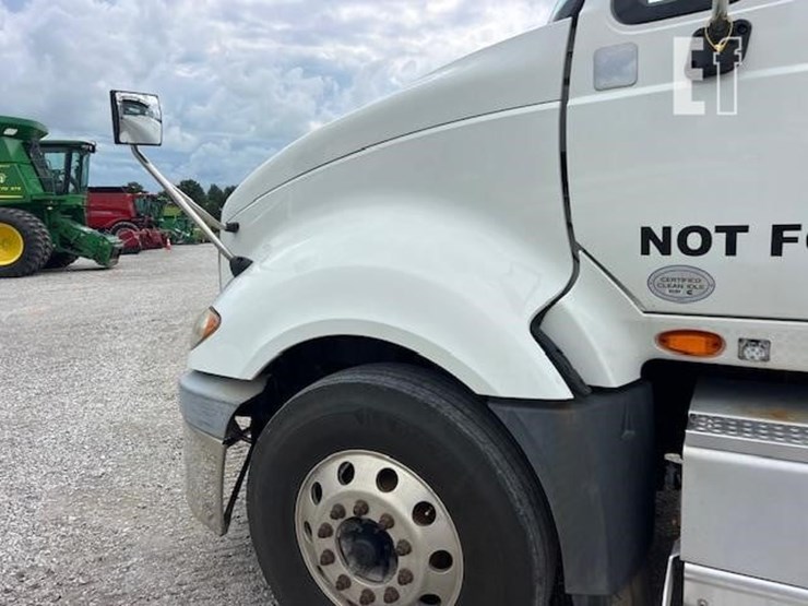 2016-international-prostar-image-36