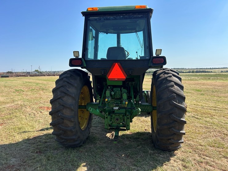 john-deere-4240-image-4