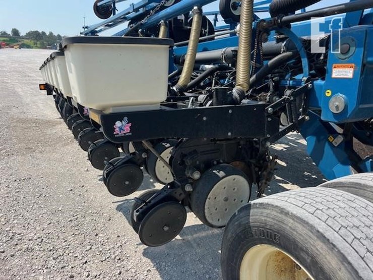2008-kinze-3800sds-image-56
