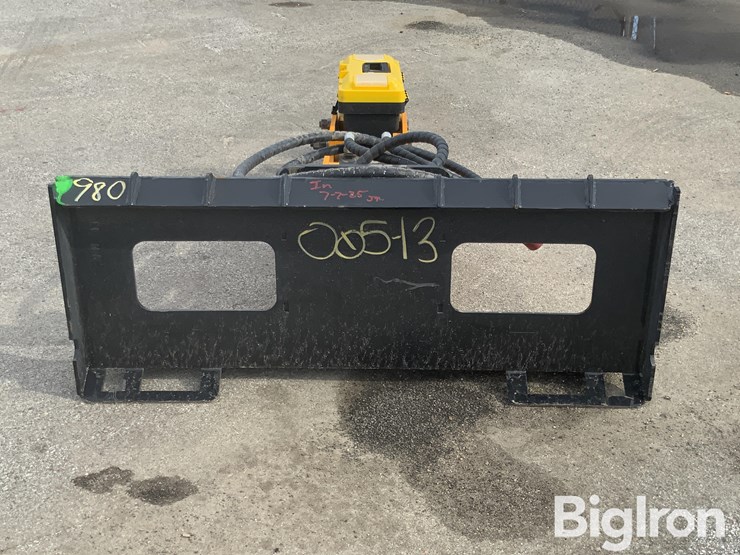 2025-post-pounder-giyi-680-skid-steer-post-driver-image-6