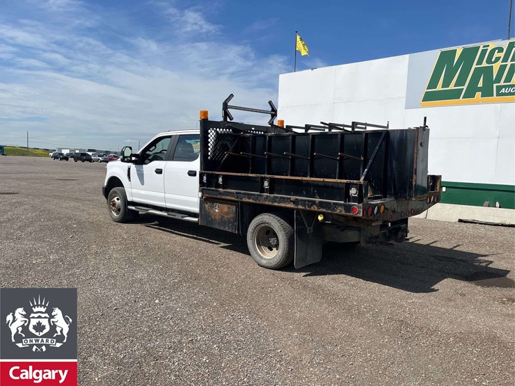 2017-ford-f350-image-2