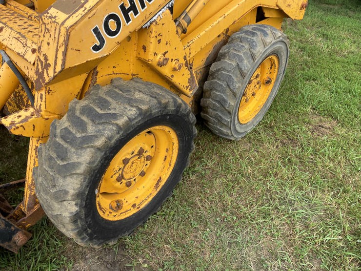 john-deere-570-image-14
