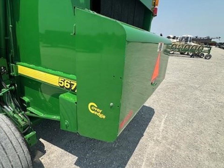2001-john-deere-567-image-17