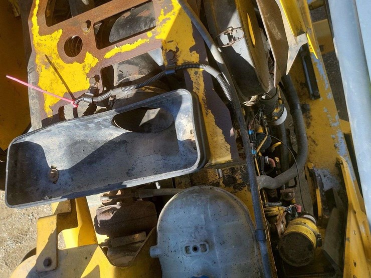 2011-deere-710j-image-25
