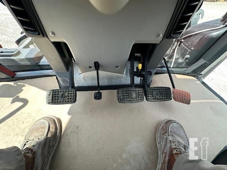 2023-kubota-m7-154-deluxe-image-25