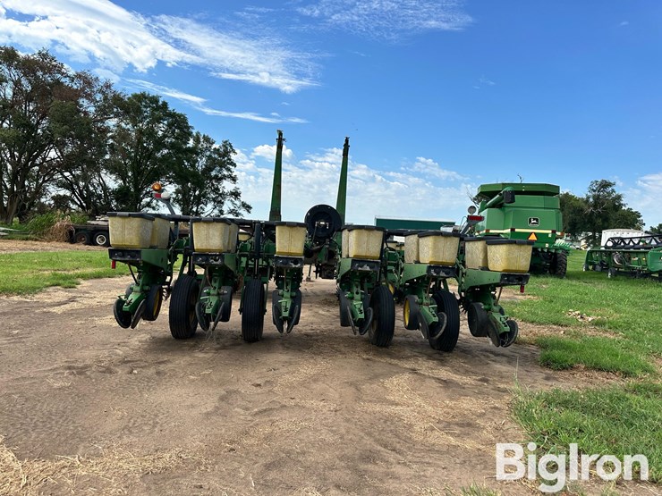 john-deere-7200-image-6