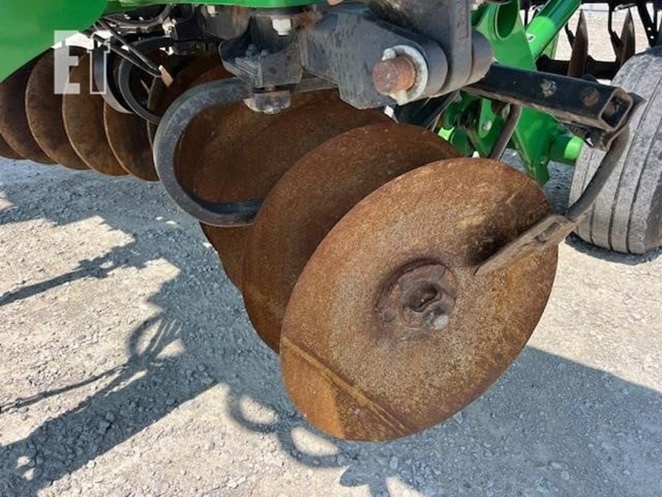 2014-john-deere-2623-image-15