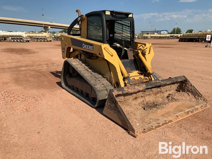 2009-john-deere-332-image-3