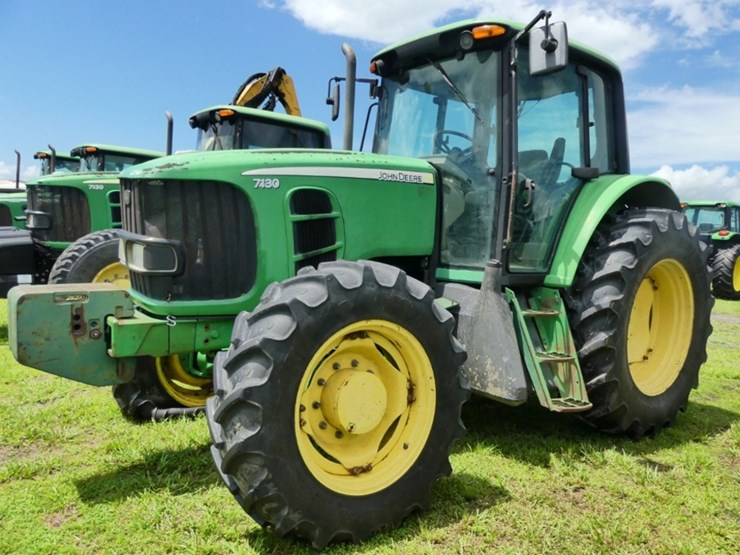 john-deere-7130-image-2