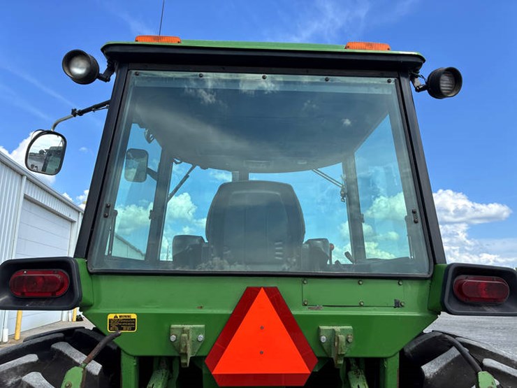1987-john-deere-4630-image-21