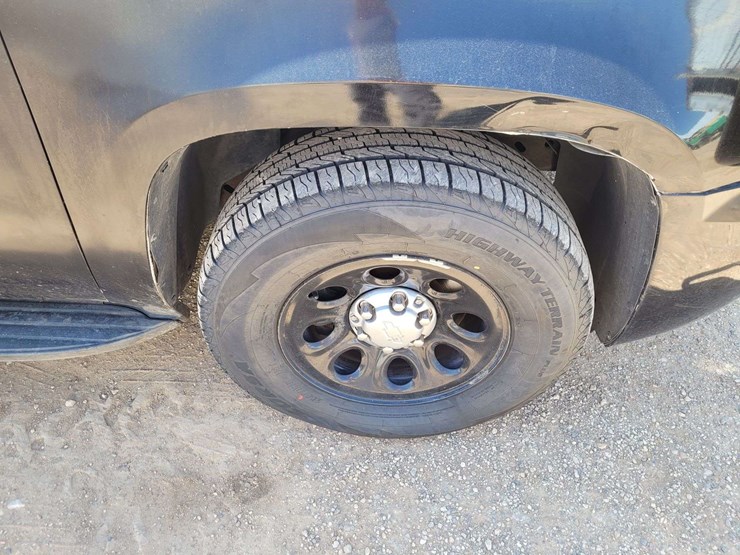 2010-chevrolet-tahoe-ls-image-16