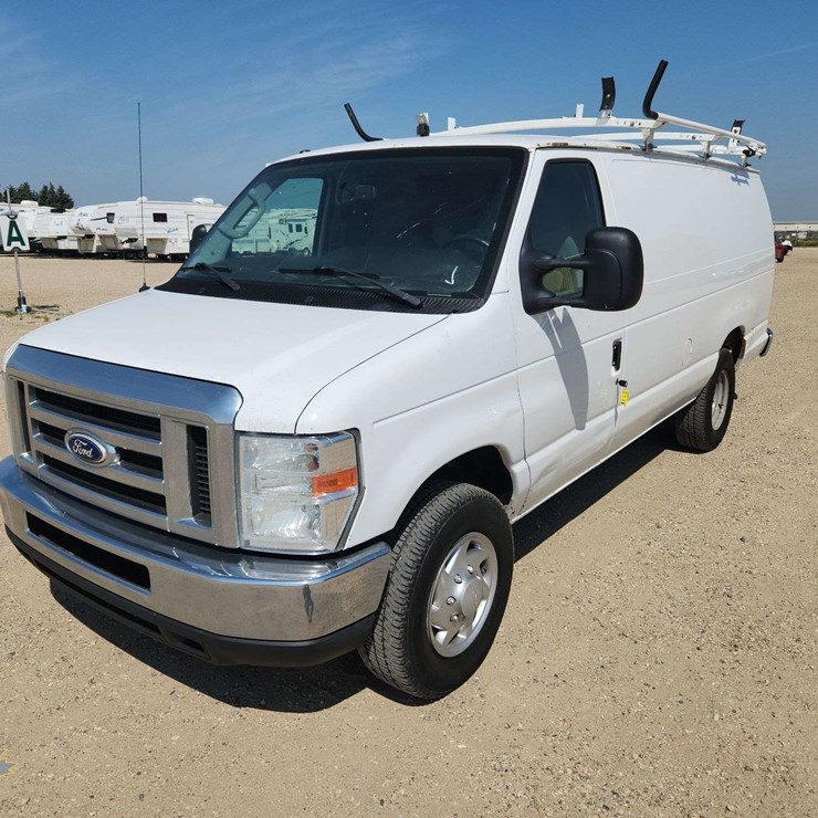 2014 FORD CARGO