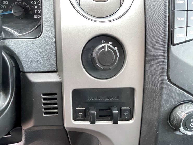 2013-ford-f150-xlt-image-75