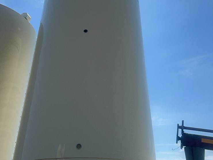 concept-7,500-bu.-hopper-bin-with-agi-grainguard-bin-fan,-10-hp-3-phase-electric-motor-image-19