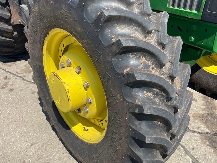 john-deere-7210-image-12
