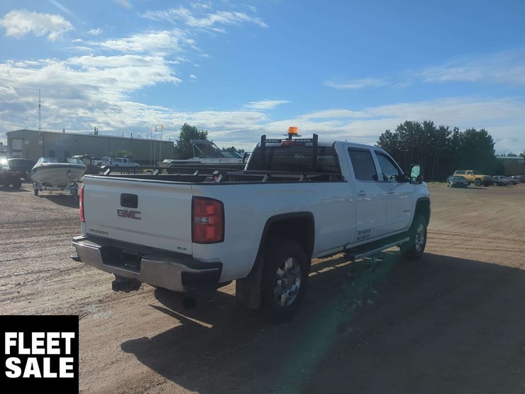 2016-gmc-sierra-3500hd-image-4