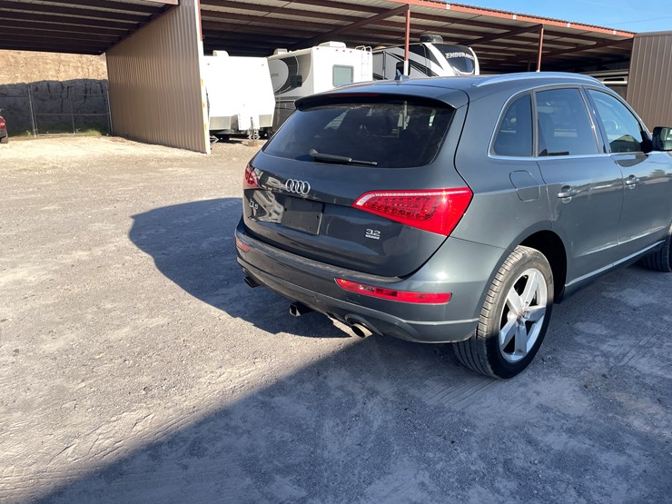2010-audi-q5-image-4
