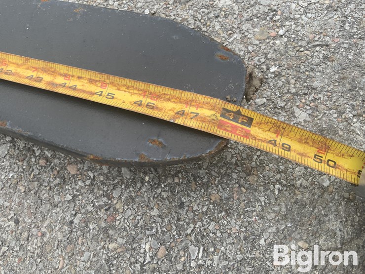 agt-saii00-48"-skid-steer-pallet-forks-&-mast-assembly-image-16