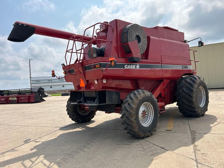case-ih-2388-image-4